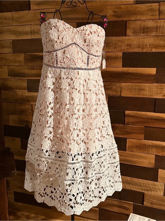 Lulus Dresses & Skirts - NWT Lulus Pinnacle & Prestige Ivory Lace Strapless Midi Dress - Size large